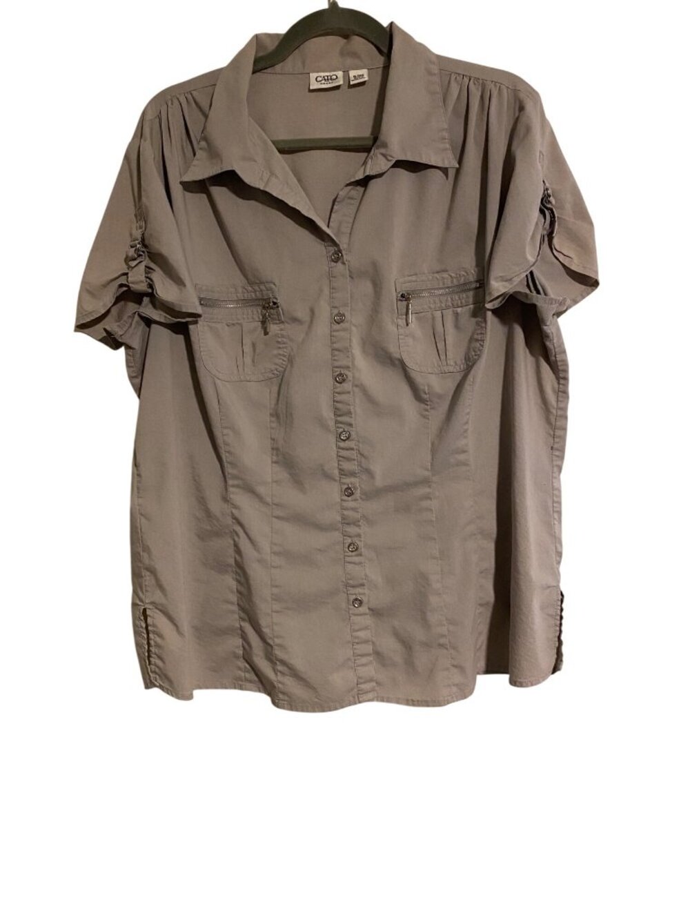 Cato Women’s 18/20W Taupe Top Short Sleeve Button-Down Shirt Zip Pocket Casual